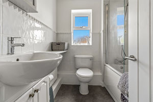 Bedroom 2 en-suite- click for photo gallery